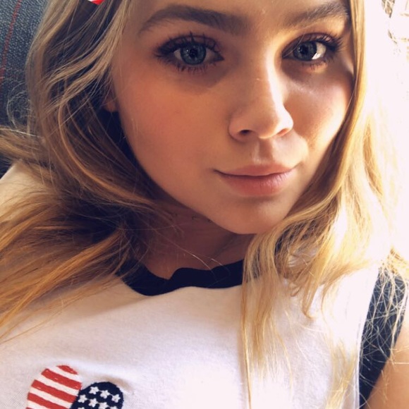 Meet your Posher, Lexy - Picture 1 of 1